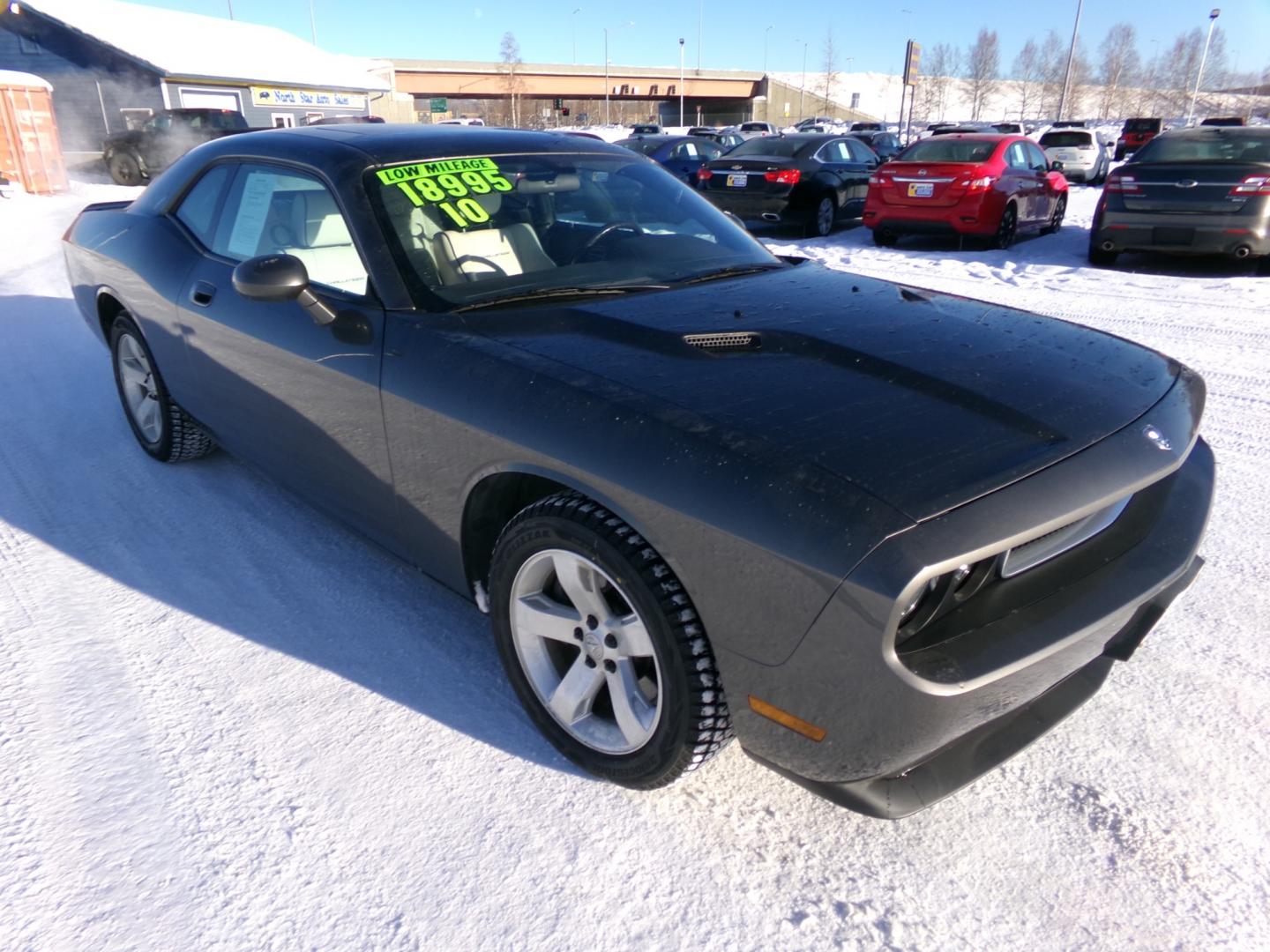 2010 Grey Dodge Challenger R/T (2B3CJ5DT8AH) with an 5.7L V8 OHV 16V engine, 4-Speed Automatic transmission, located at 2630 Philips Field Rd., Fairbanks, AK, 99709, (907) 458-0593, 64.848068, -147.780609 - Photo#0